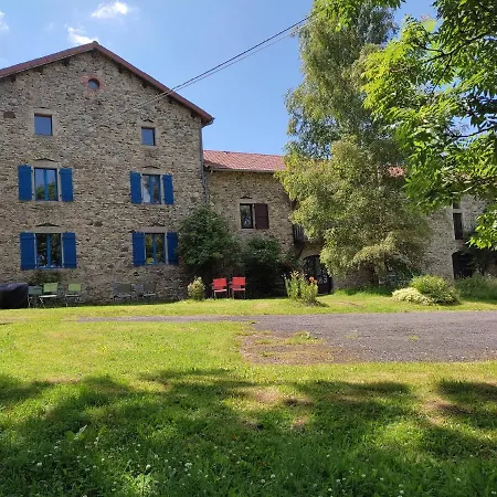 Bed & Breakfast L Estive Table Et D Hotes 2*